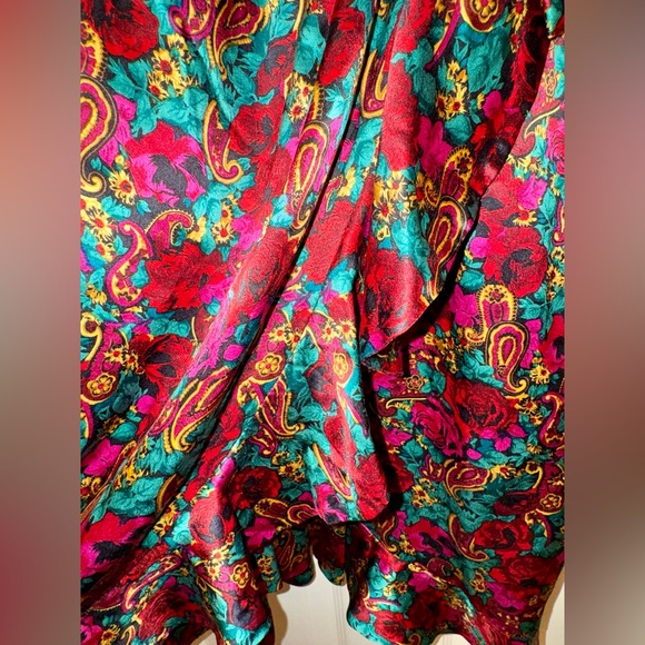 Vintage Nipon Boutique Silk Wrap-Style, Jewel-Tone Floral/Paisley Dress, size 6 - Picture 8 of 13
